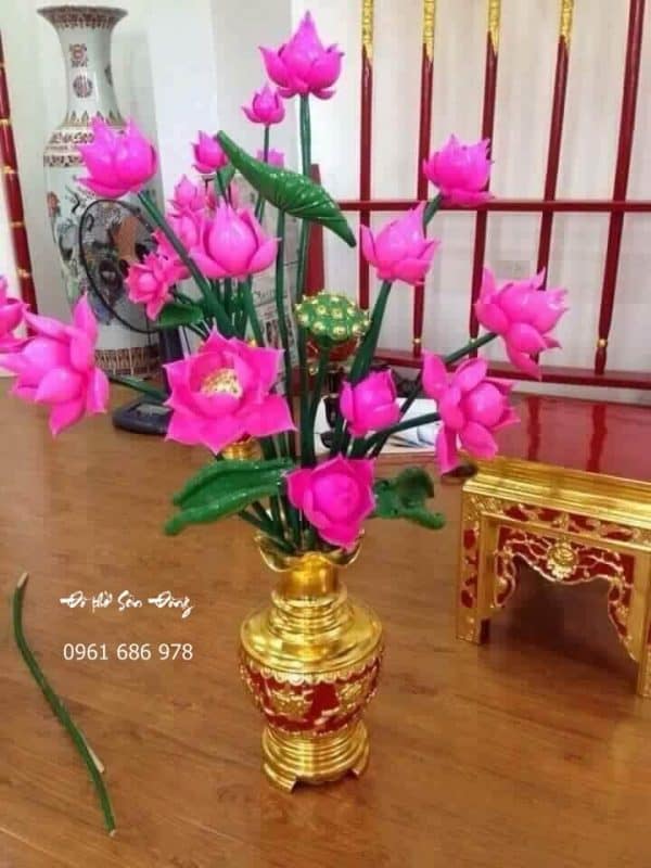 Bình hoa sen thờ mẫu đẹp