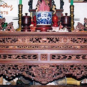 Mẫu bàn thờ án gian cổ chạm đầu Rồng