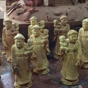 Tượng 12 bà Mụ bằng gỗ mít