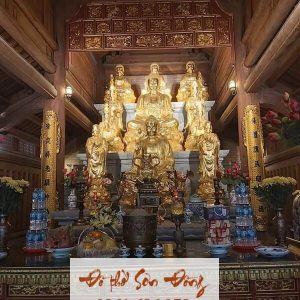 Điện thờ Tam Bảo trong chùa