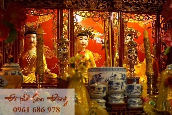 Ban thờ Tam Tòa Thánh Mẫu Ban thờ Tam Tòa Thánh Mẫu
