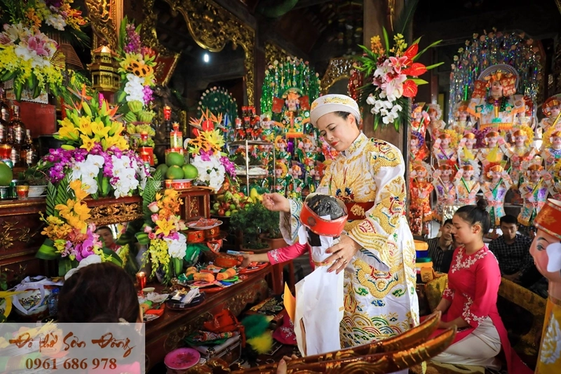 Lễ trình đồng ra mắt Thánh: Quy trình, nghi lễ và ý nghĩa